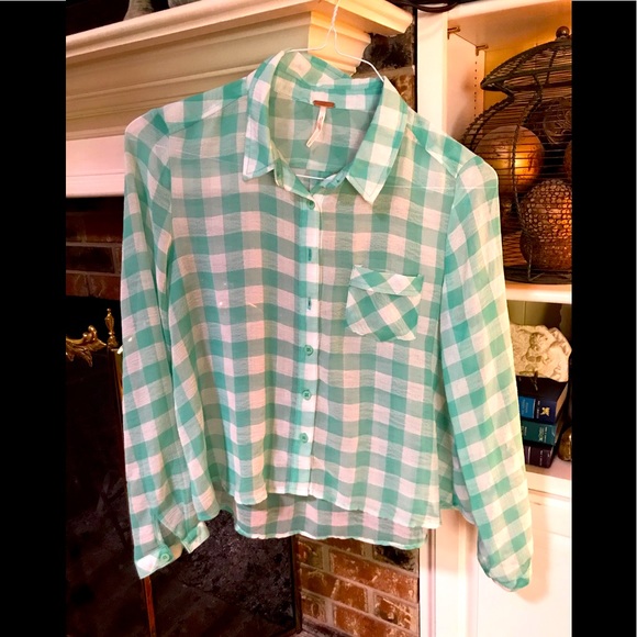 Free people shirt womens top size S button long sleeves model 5’ tall - Picture 7 of 7